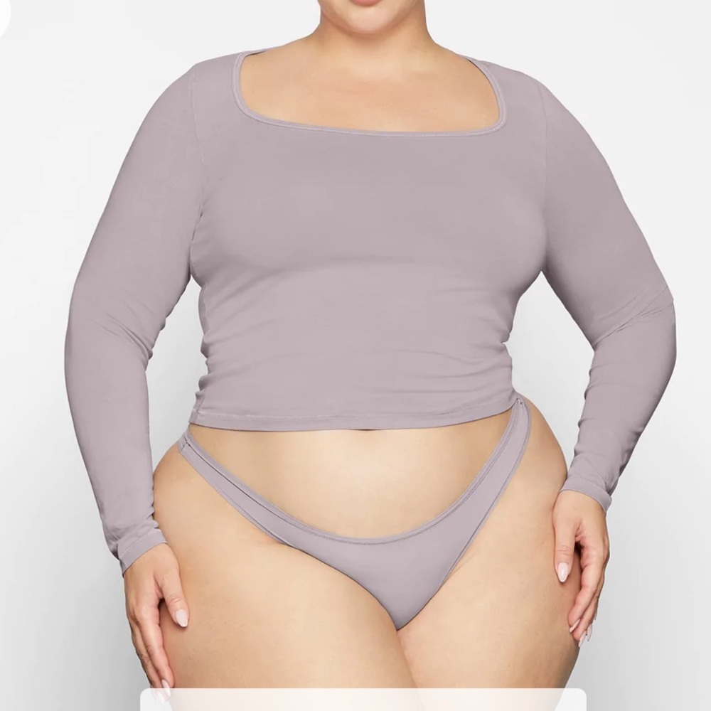 Skims long sleeve